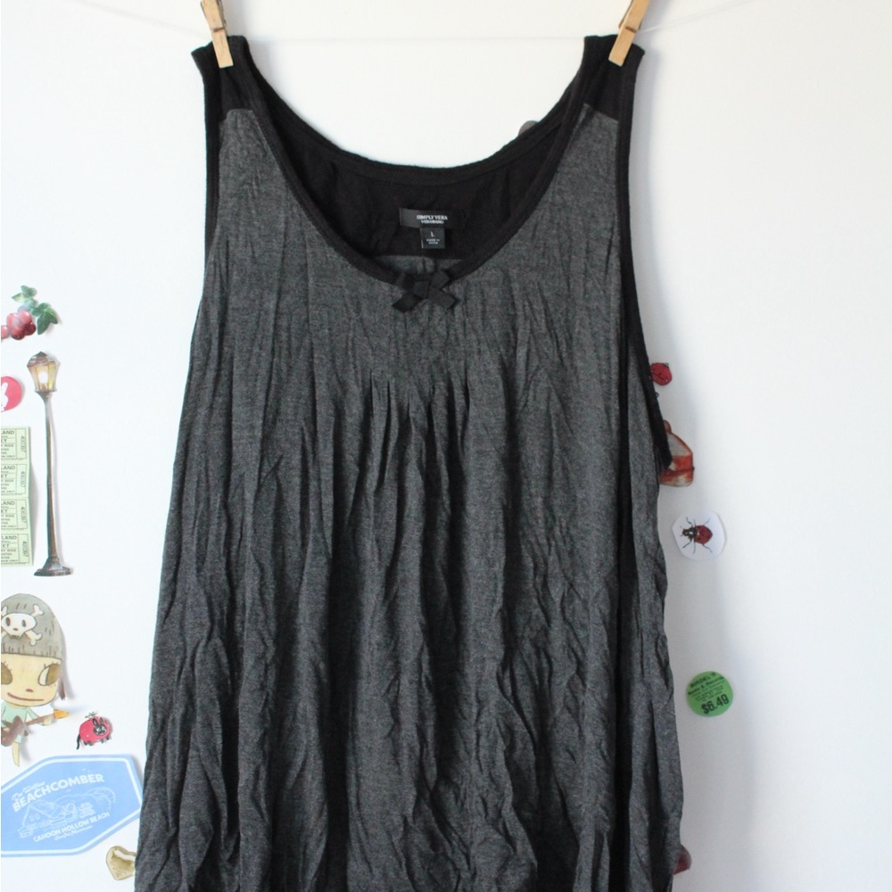 vintage Vera Wang tank!!
